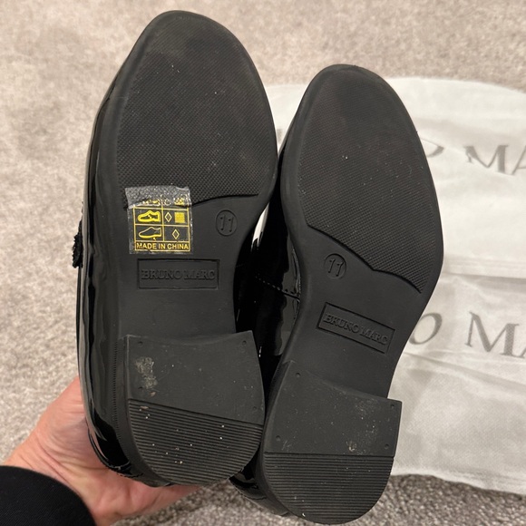 Bruno Marc Patent Black Loafers size  11 boys - Picture 3 of 4